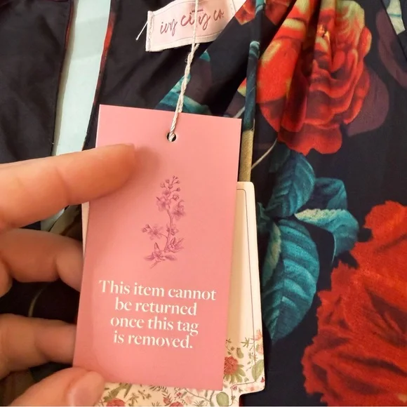 NWT Ivy City Co Imogen Vibrant Floral Long Sleeve Dress size medium Moody Floral - Picture 5 of 15